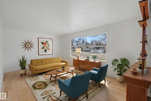 Edmonton, AB - Indoor Photo Showing Living Room