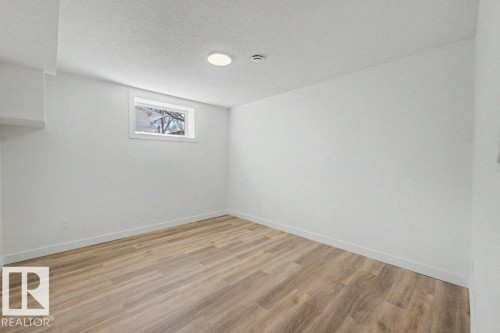 Edmonton, AB - Indoor Photo Showing Other Room