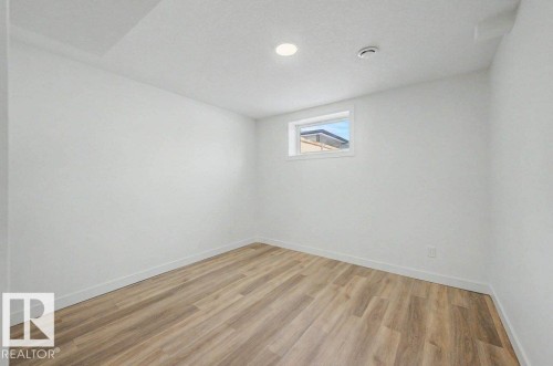 Edmonton, AB - Indoor Photo Showing Other Room