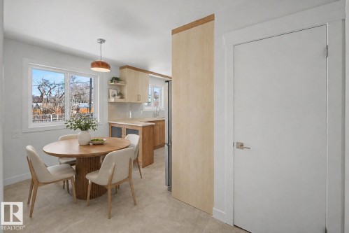 Edmonton, AB - Indoor Photo Showing Dining Room