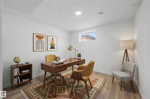 Edmonton, AB - Indoor Photo Showing Office