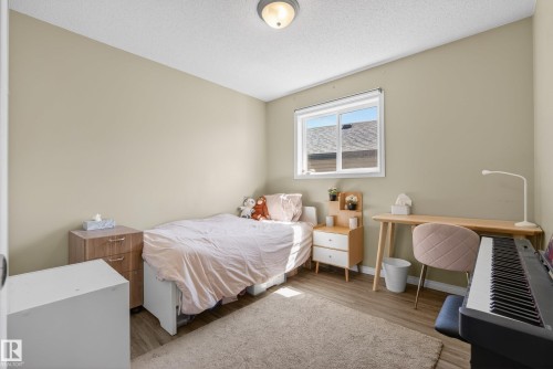 9144 207 Street, Edmonton, AB - Indoor Photo Showing Bedroom