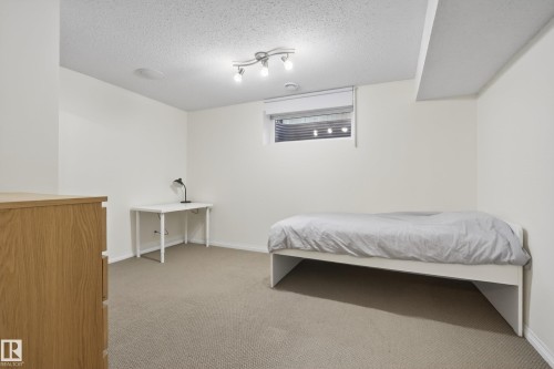 9144 207 Street, Edmonton, AB - Indoor Photo Showing Bedroom