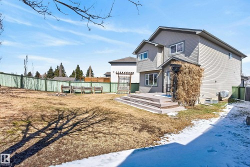 9144 207 Street, Edmonton, AB - Outdoor