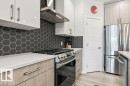 8018 Kiriak Link, Edmonton, AB  - Indoor Photo Showing Kitchen With Upgraded Kitchen 