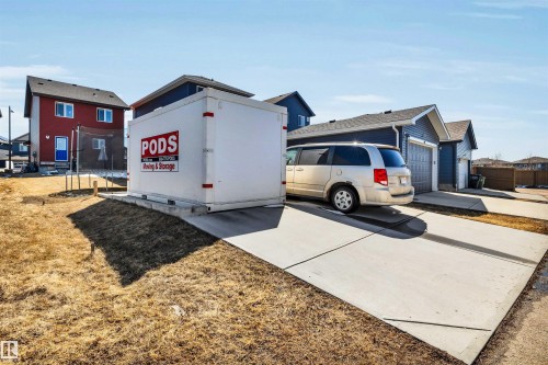 Image quality insufficient for description - 2424 Wonnacott Crest, Edmonton, AB - Outdoor