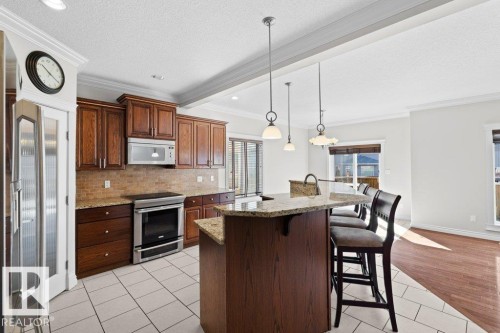 5871 166 Avenue, Edmonton, AB - Indoor Photo Showing Kitchen With Upgraded Kitchen