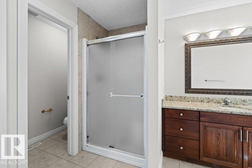5871 166 Avenue, Edmonton, AB - Indoor