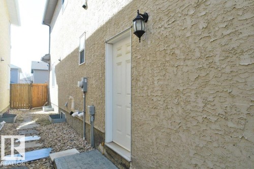 5871 166 Avenue, Edmonton, AB - Outdoor