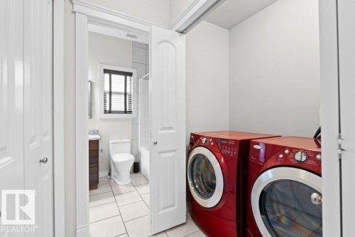 5871 166 Avenue, Edmonton, AB - Indoor Photo Showing Laundry Room