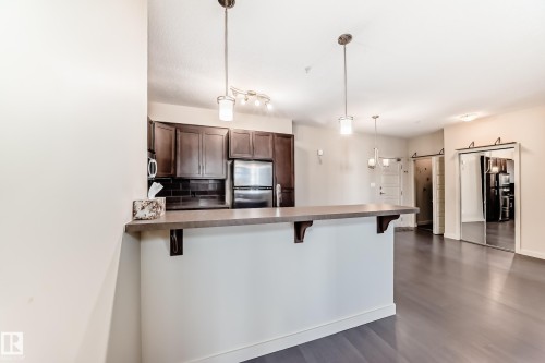 230 308 Ambleside Link Link, Edmonton, AB - Indoor Photo Showing Kitchen