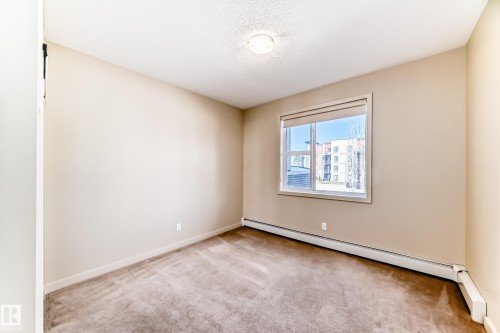 230 308 Ambleside Link Link, Edmonton, AB - Indoor Photo Showing Other Room