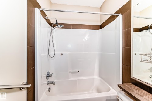 230 308 Ambleside Link Link, Edmonton, AB - Indoor Photo Showing Bathroom