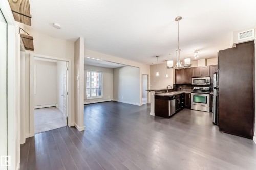 230 308 Ambleside Link Link, Edmonton, AB - Indoor Photo Showing Kitchen