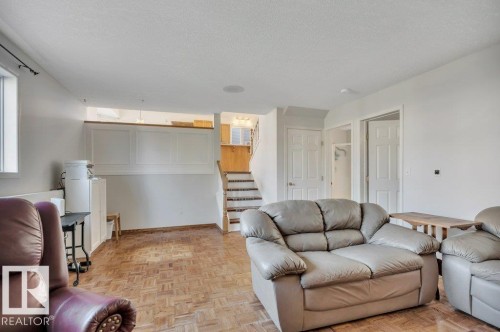 43 Mcleod Crescent, Leduc, AB - Indoor Photo Showing Living Room
