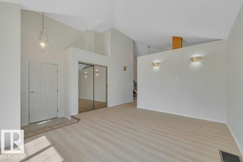 43 Mcleod Crescent, Leduc, AB - Indoor Photo Showing Other Room