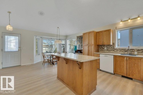 43 Mcleod Crescent, Leduc, AB - Indoor Photo Showing Kitchen