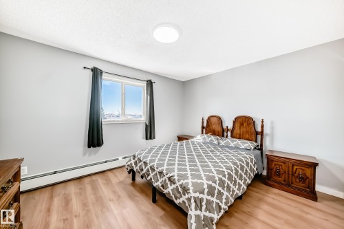 330 4210 139 Avenue, Edmonton, AB - Indoor Photo Showing Bedroom