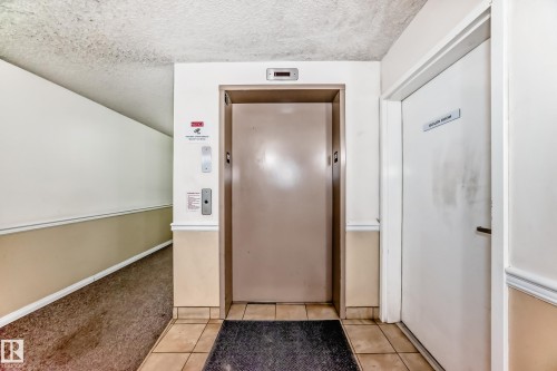 330 4210 139 Avenue, Edmonton, AB - Indoor Photo Showing Other Room
