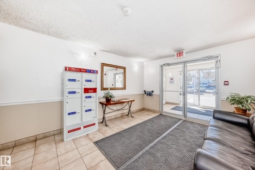 330 4210 139 Avenue, Edmonton, AB - Indoor Photo Showing Other Room