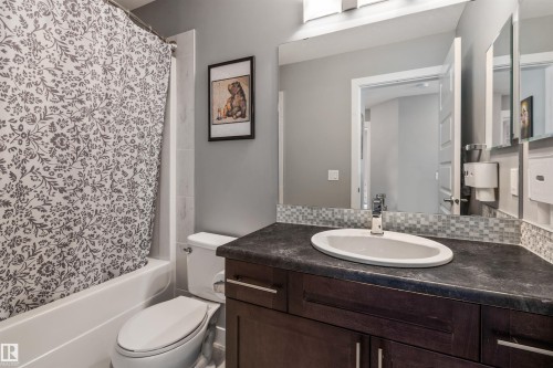 3087 Carpenter Landing, Edmonton, AB - Indoor Photo Showing Bathroom