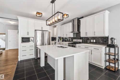 3087 Carpenter Landing, Edmonton, AB - Indoor Photo Showing Kitchen With Double Sink With Upgraded Kitchen
