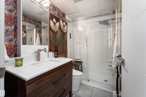 913 10024 Jasper Avenue, Edmonton, AB - Indoor Photo Showing Bathroom