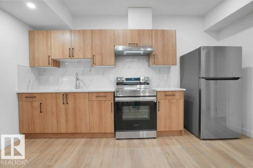 1459 Cherniak Way, Edmonton, AB - Indoor Photo Showing Kitchen