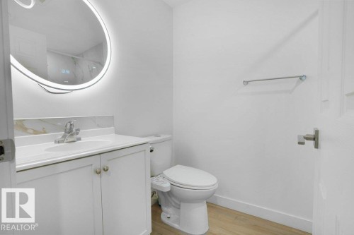 1459 Cherniak Way, Edmonton, AB - Indoor Photo Showing Bathroom