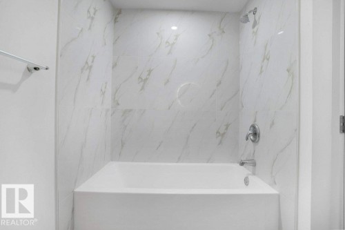 1459 Cherniak Way, Edmonton, AB - Indoor Photo Showing Bathroom