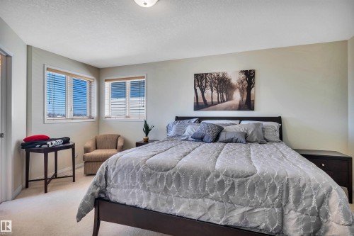 1229 Ormsby Lane, Edmonton, AB 