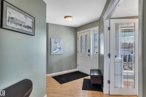 1229 Ormsby Lane, Edmonton, AB 