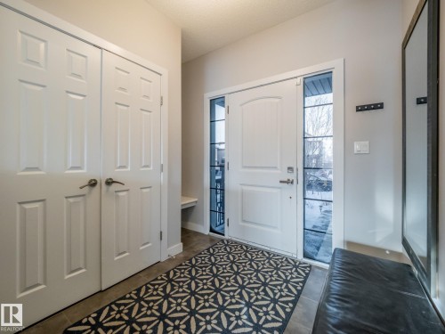 4211 Charles Close, Edmonton, AB - Indoor Photo Showing Other Room