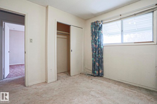 12106 43 Street, Edmonton, AB - Indoor