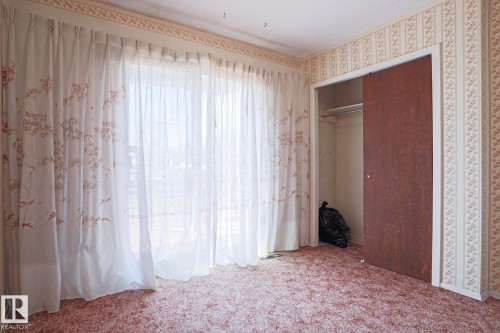 12106 43 Street, Edmonton, AB - Indoor Photo Showing Bedroom