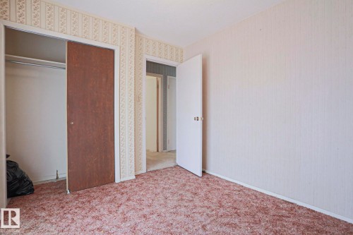 12106 43 Street, Edmonton, AB - Indoor