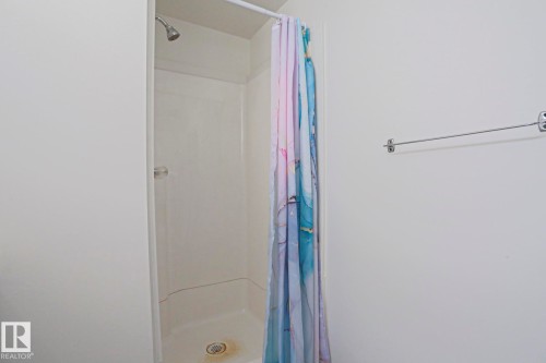 12106 43 Street, Edmonton, AB - Indoor Photo Showing Bathroom