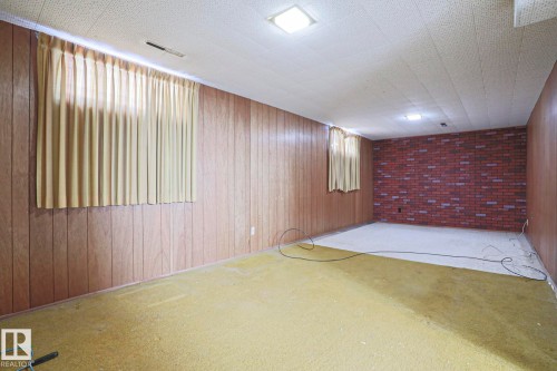 12106 43 Street, Edmonton, AB - Indoor Photo Showing Other Room