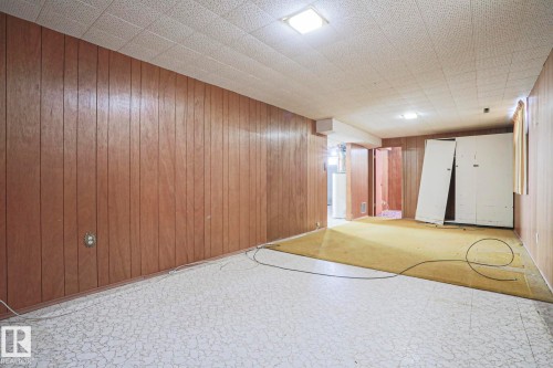 12106 43 Street, Edmonton, AB - Indoor Photo Showing Other Room