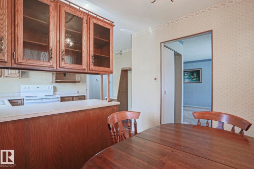 12106 43 Street, Edmonton, AB - Indoor