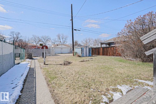 12106 43 Street, Edmonton, AB - Outdoor