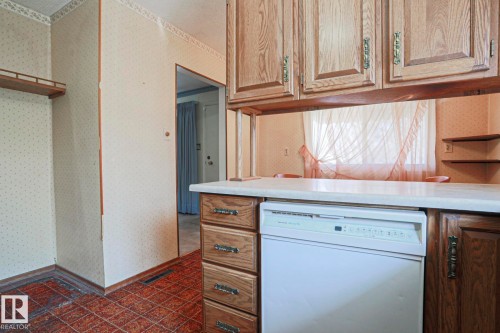 12106 43 Street, Edmonton, AB - Indoor