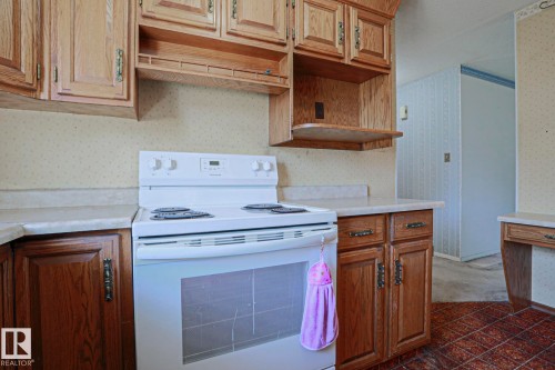 12106 43 Street, Edmonton, AB - Indoor Photo Showing Kitchen