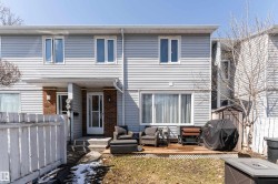 14 AMBERLY Court  Edmonton, AB T5A 2H9
