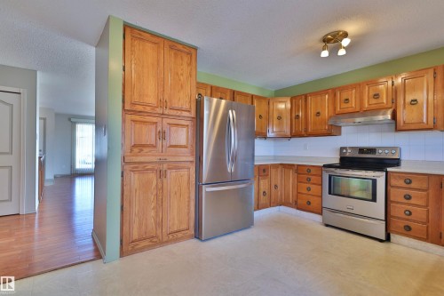 201 Parkview Drive, Wetaskiwin, AB - Indoor Photo Showing Kitchen