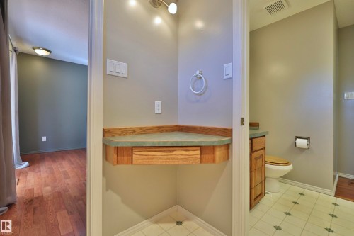 201 Parkview Drive, Wetaskiwin, AB - Indoor Photo Showing Bathroom