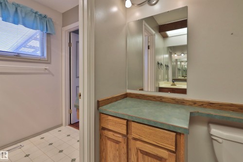 201 Parkview Drive, Wetaskiwin, AB - Indoor