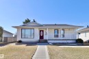 201 Parkview Drive, Wetaskiwin, AB  - Outdoor With Deck Patio Veranda 