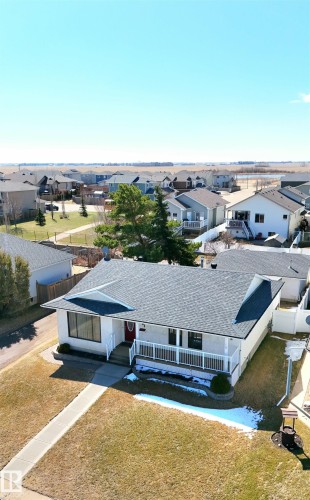 201 Parkview Drive, Wetaskiwin, AB - Outdoor With Deck Patio Veranda
