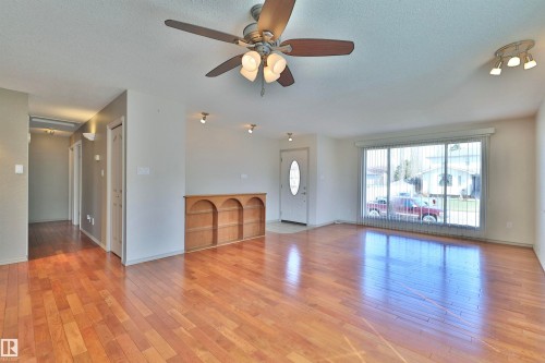 201 Parkview Drive, Wetaskiwin, AB - Indoor Photo Showing Other Room